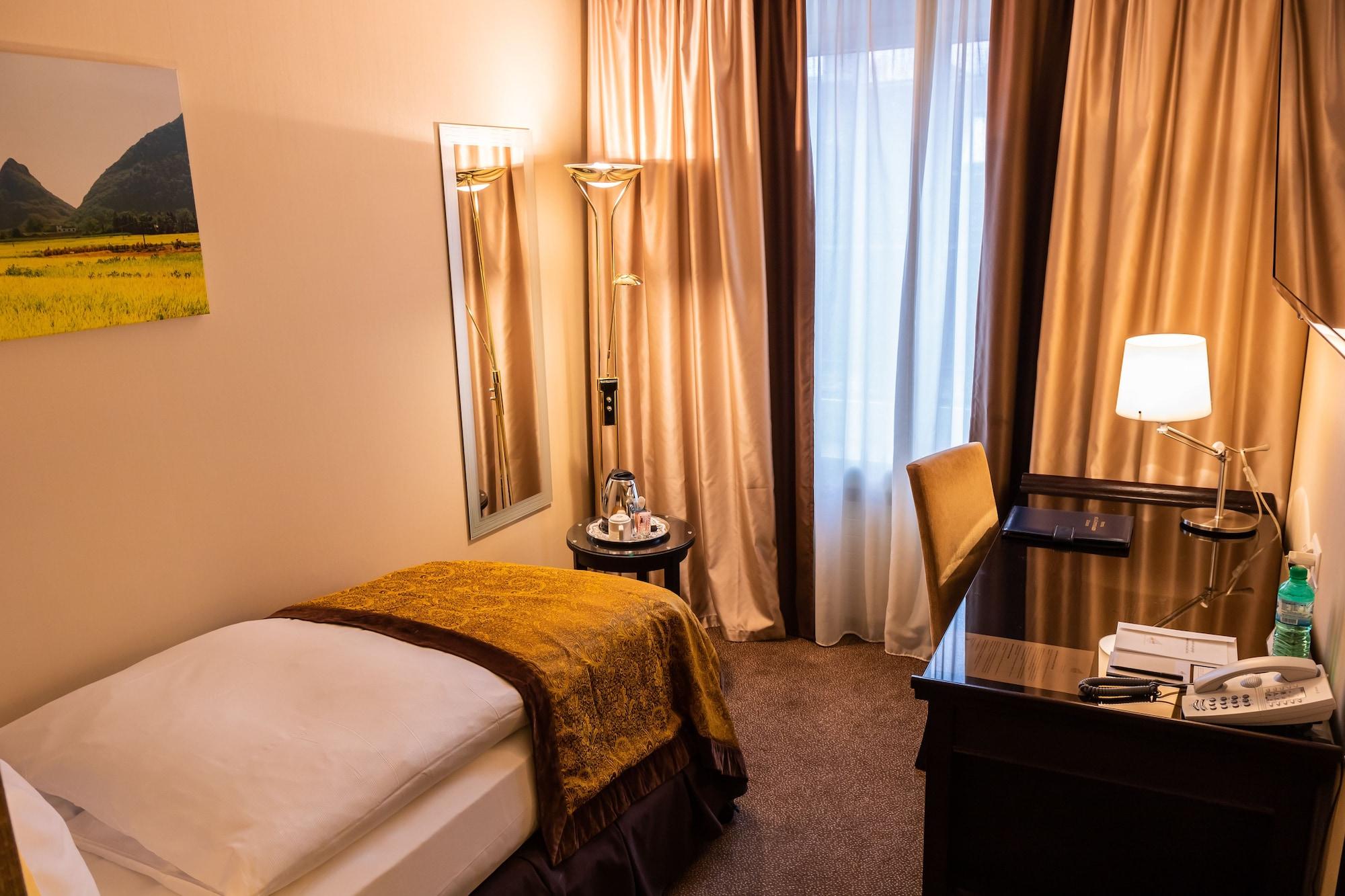 Otel St.gotthard 4*
