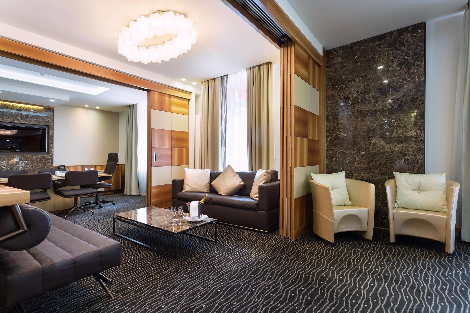 Hotell St.gotthard 4*